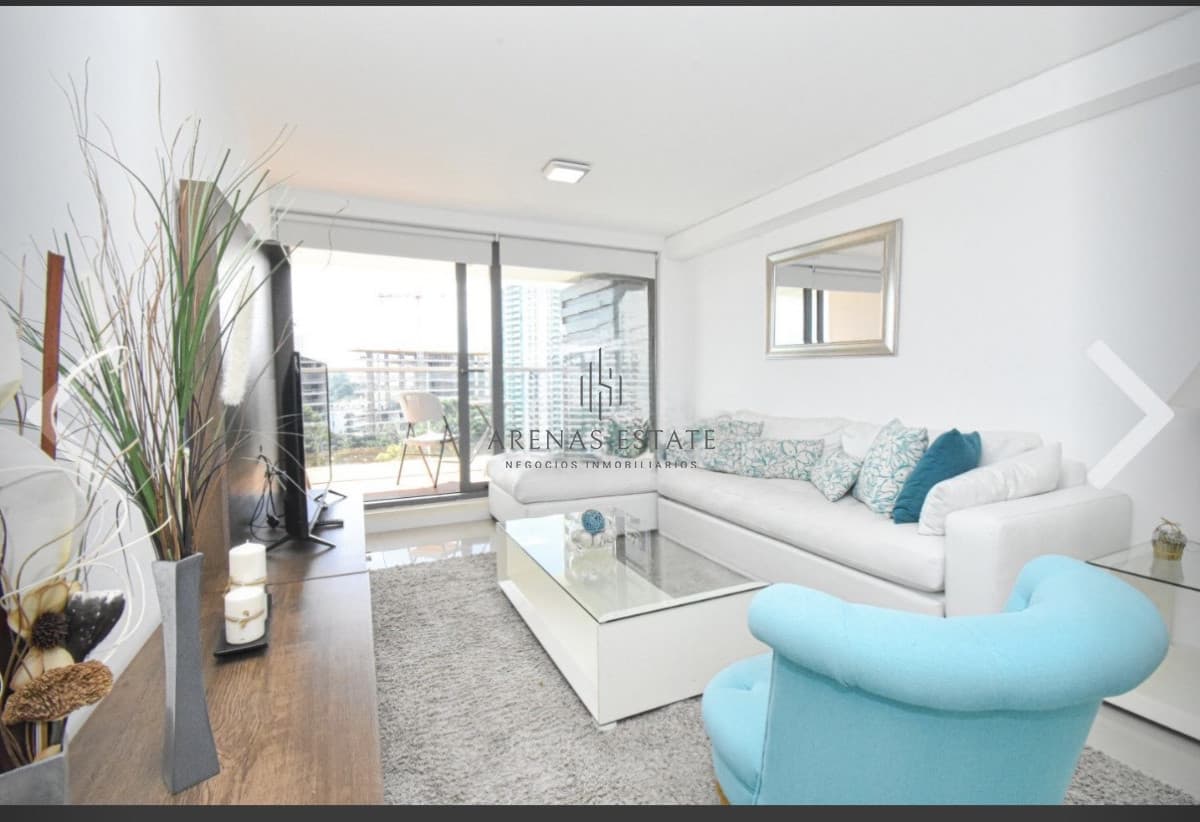 Apartamento ID.4438 - Excelente Departamento de 2 dormitorios en Edificio Chronos Punta del Este, Parada 7 de Playa Brava.