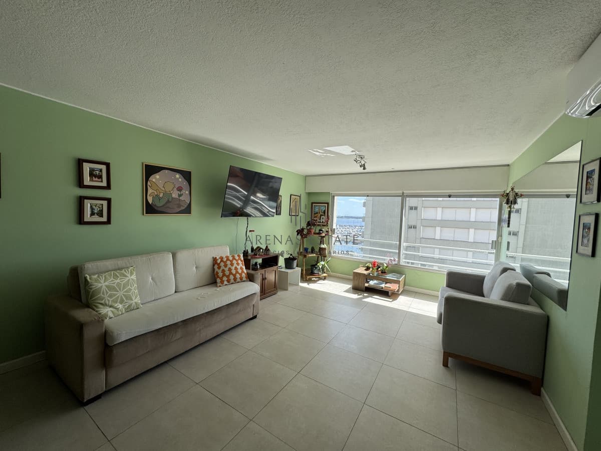 Apartamento ID.3995 - Apartamento de dos dormitorios en venta en Peninsula , Punta del Este