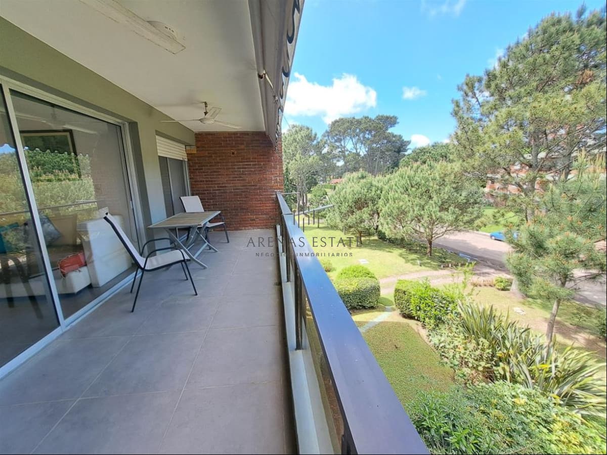 Apartamento ID.3733 - Apartamento de 4 dormitorios en venta en Punta del Este
