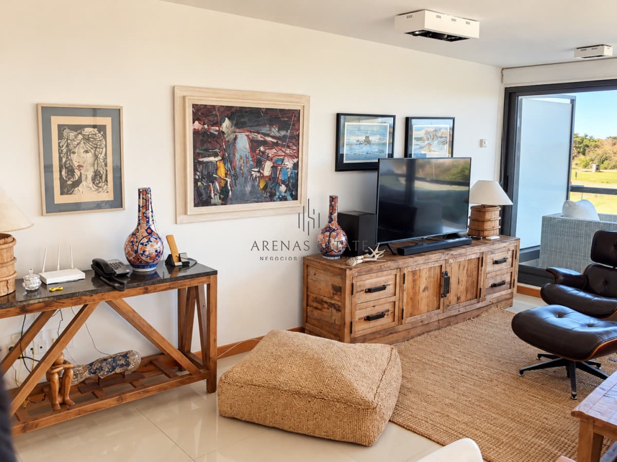 Apartamento de 3 dormitorios en alquiler en zona Brava