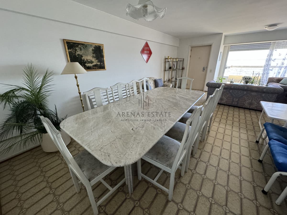 Apartamento ID.3573 - Apartamento de 3 dormitorios en venta en Punta del Este