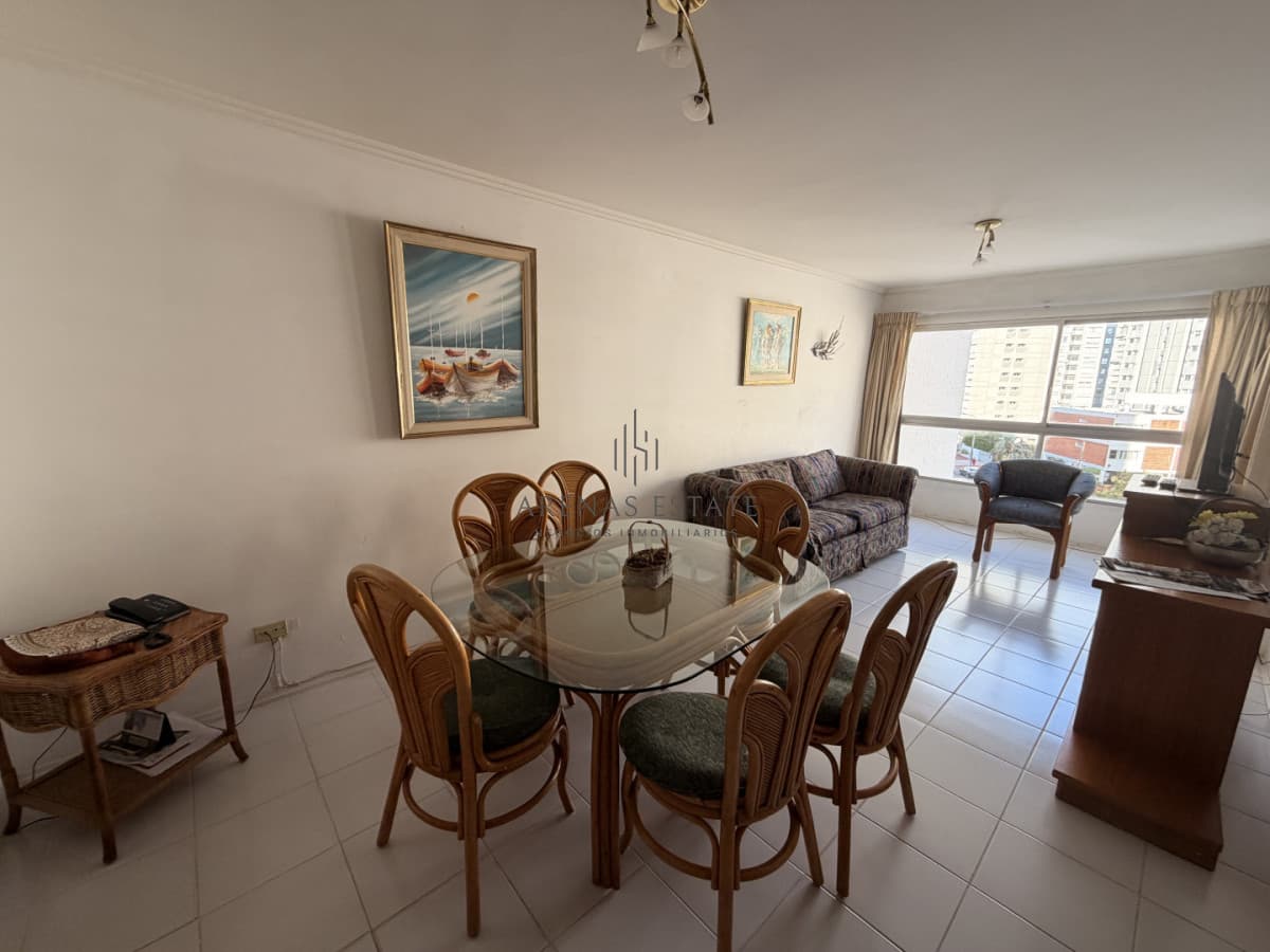 Apartamento ID.2666 - Apartamemento en venta de 1 dormitorio y medio en Punta del Este
