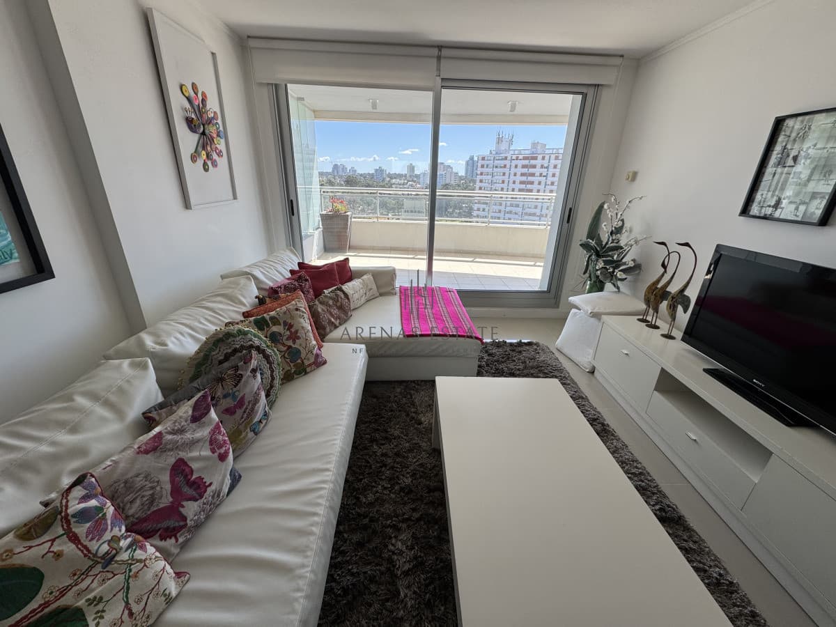 Apartamento ID.4000 - Apartamento de 3 dormitorios en venta en Punta del Este