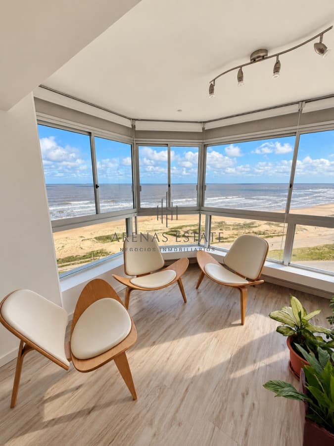 Apartamento ID.4860 - Apartamento de dos dormitorios  en venta en primera linea de Playa Brava