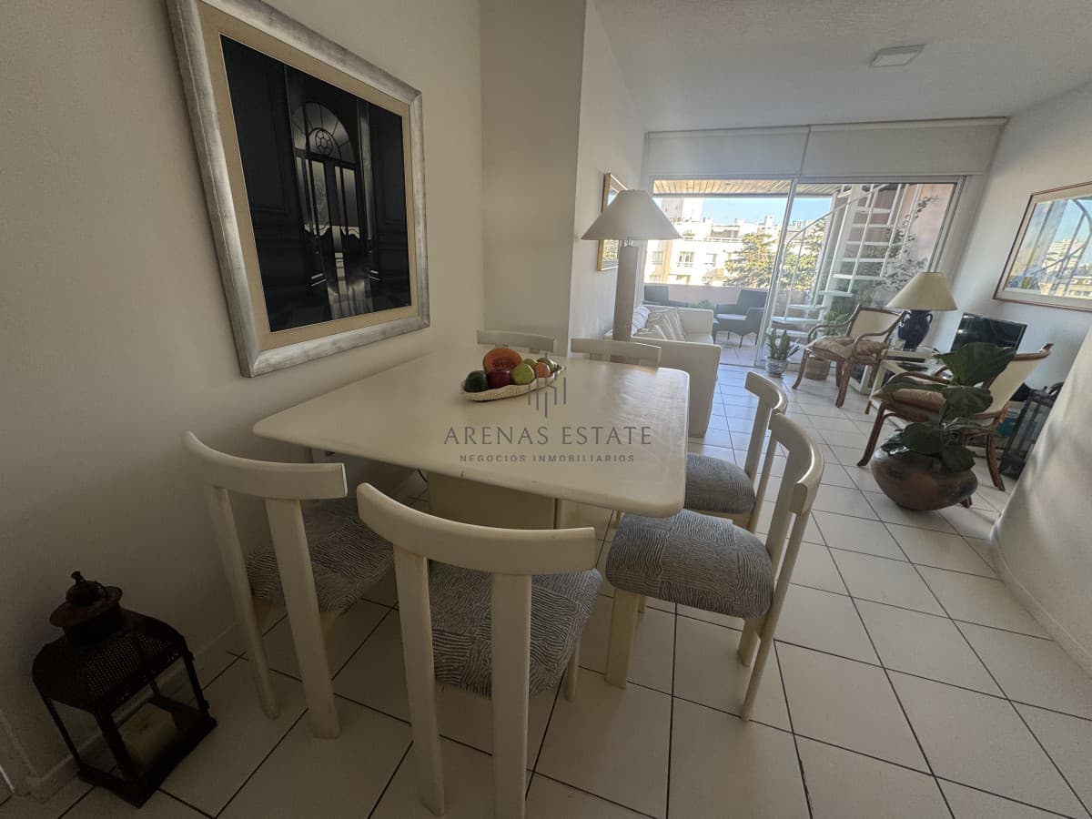 Apartamento ID.3918 - Apartamento de 3 dormitorios en playa Mansa . Penthouse con terraza exclusiva