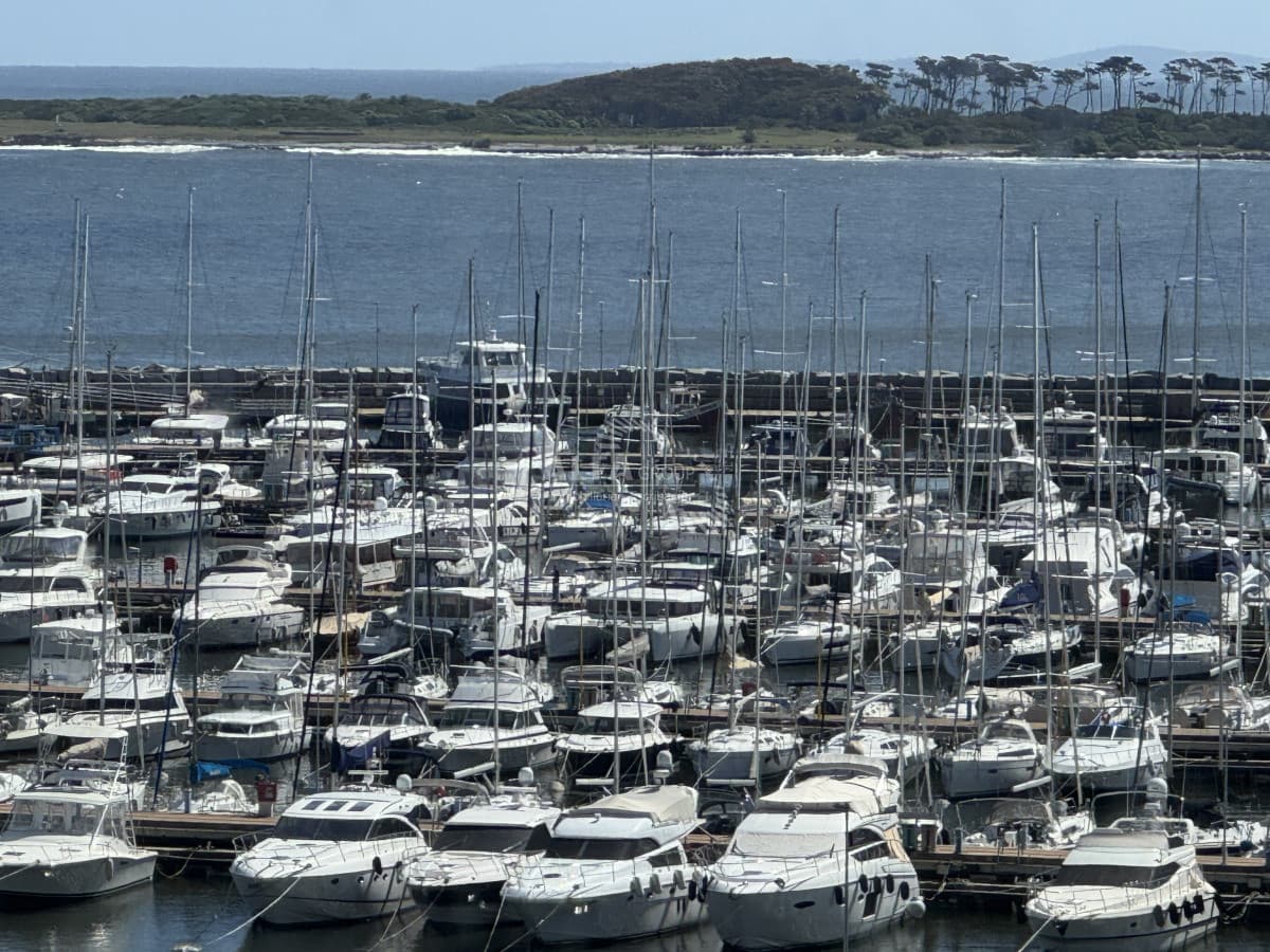 Apartamento de dos dormitorios en venta en Peninsula , Punta del Este