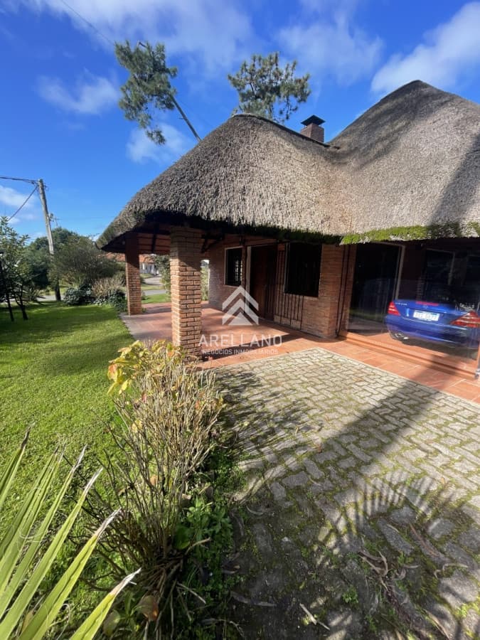 Casa ID.2169 - Venta casa 3 dormitorios