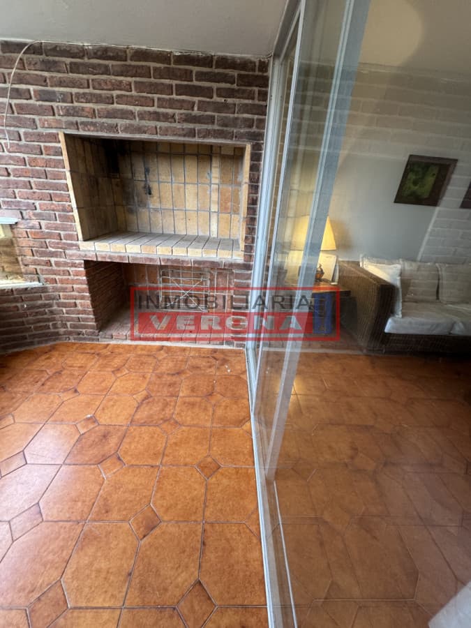 VENTA - 3 dormitorios 1era Línea Playa Mansa  - Inmobiliaria Verona Punta
