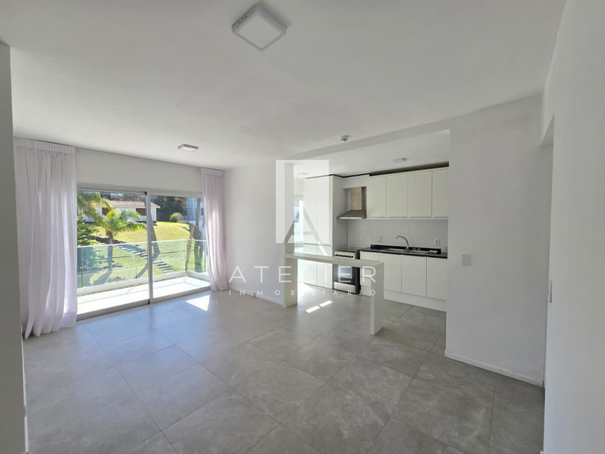 Apartamento de 2 dormitorios, playa mansa, Punta del Este
