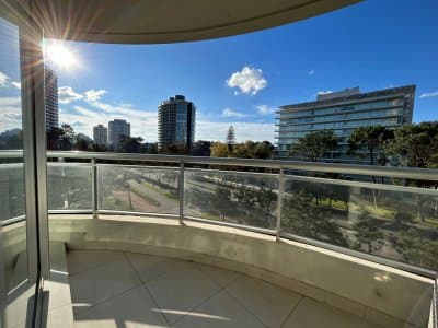 Excepcional departamento de 3 dormitorios en venta en zona Roosevelt  -