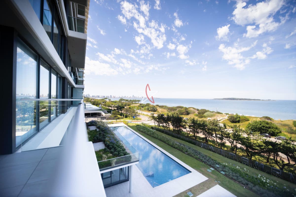 Venetian en Alquiler de verano 2026 tres suites y dependencia. Punta del Este  - Bintang Propiedades