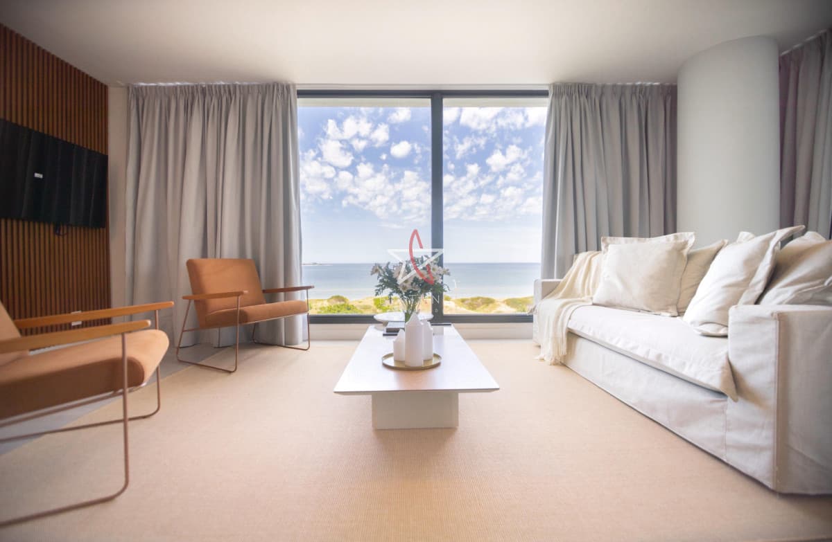 Venetian en Alquiler de verano 2026 tres suites y dependencia. Punta del Este  - Bintang Propiedades