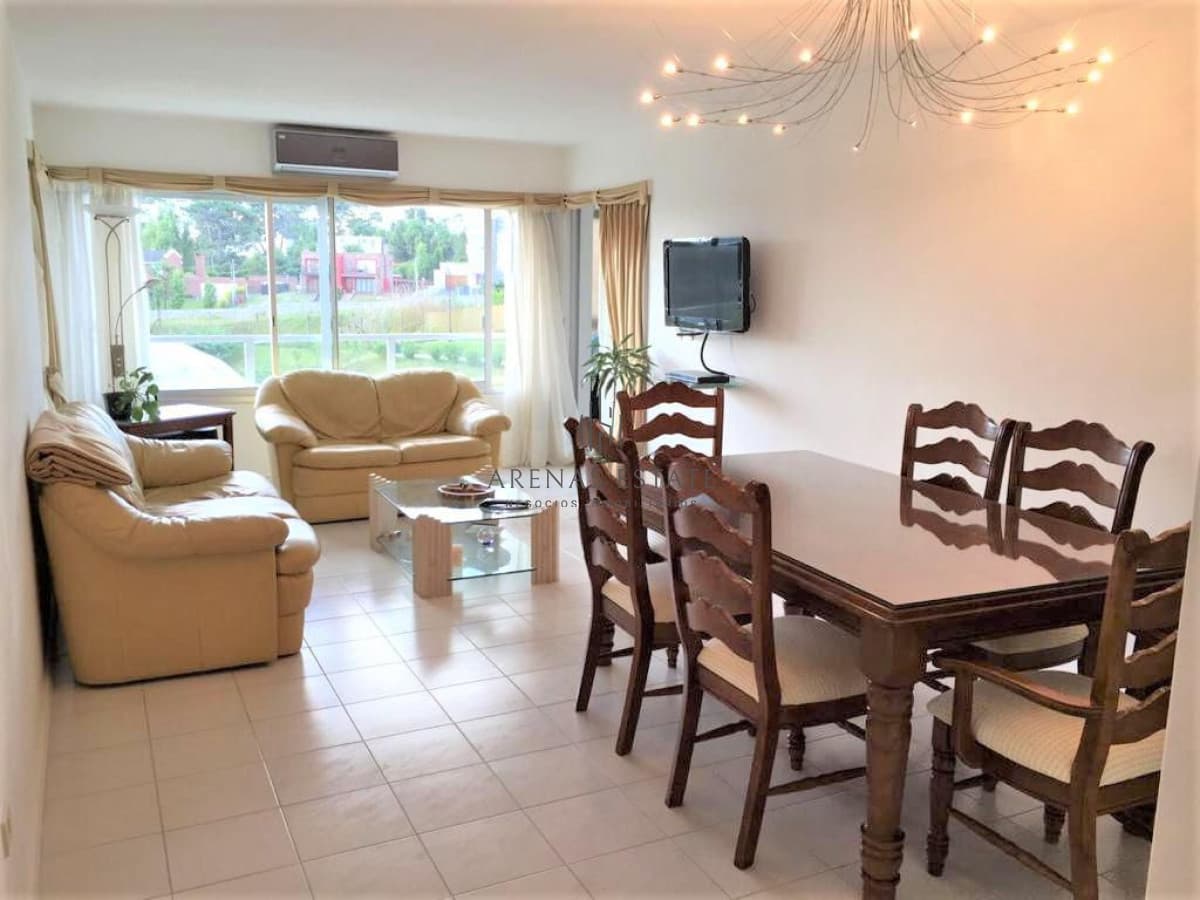 Apartamento ID.541 - Complejo Lincoln. Apartamento 3 dormitorios en alquiler  - Playa Mansa Punta del Este