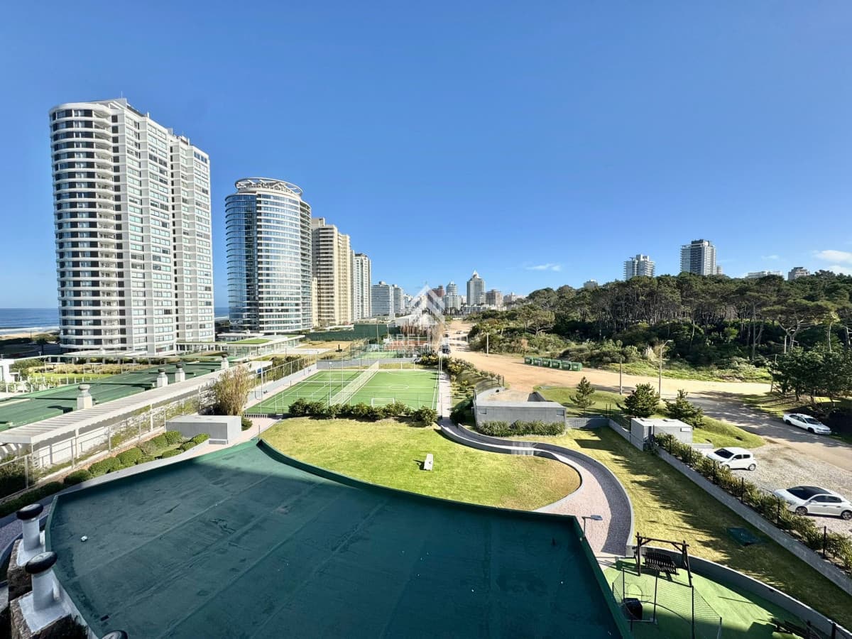 Apartamento ID.5151 - LOOK BRAVA PUNTA DEL ESTE APARTAMENTO EN VENTA DE 2 SUITES + DEPENDENCIA PUNTA DEL ESTE