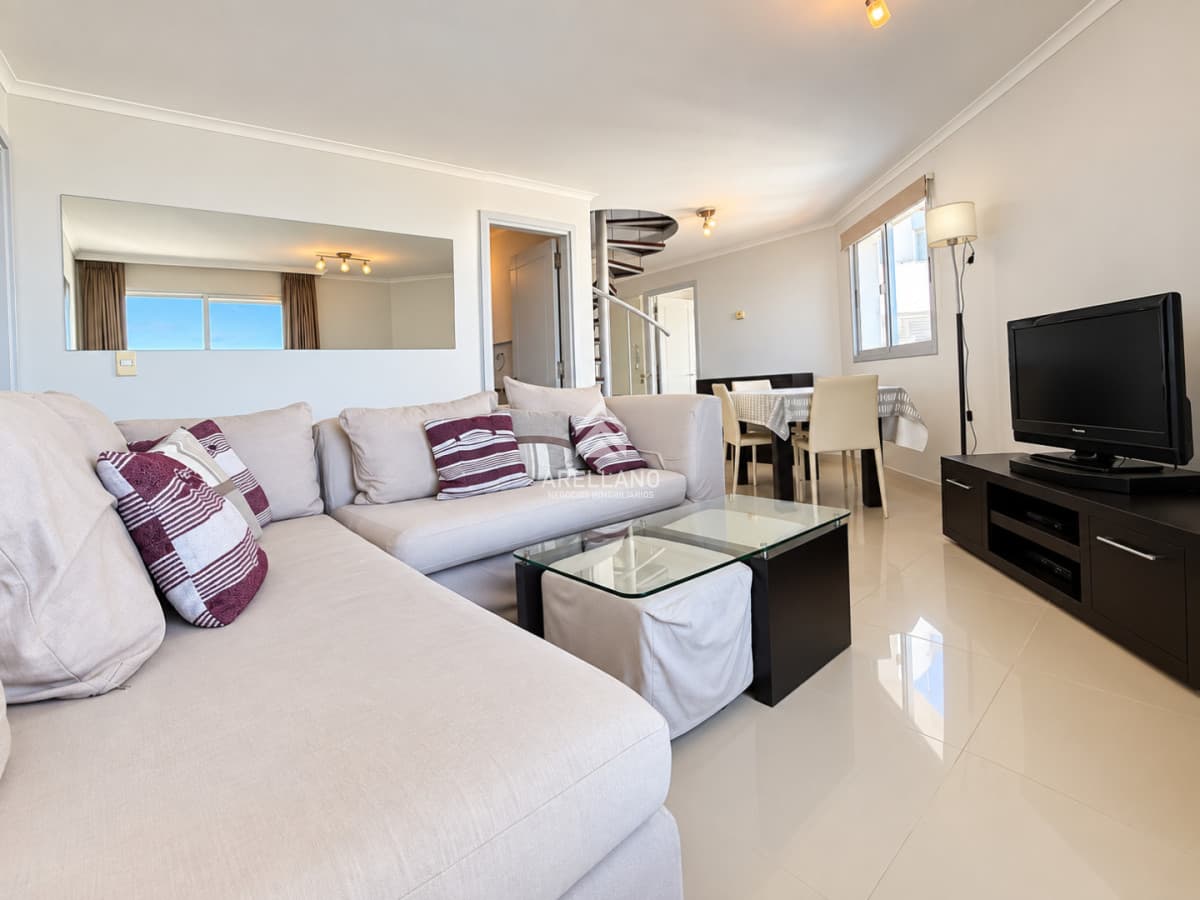 Apartamento ID.6841 - Alquiler temporada Penthouse sobre Roosevelt 2 dormitorios parrillero