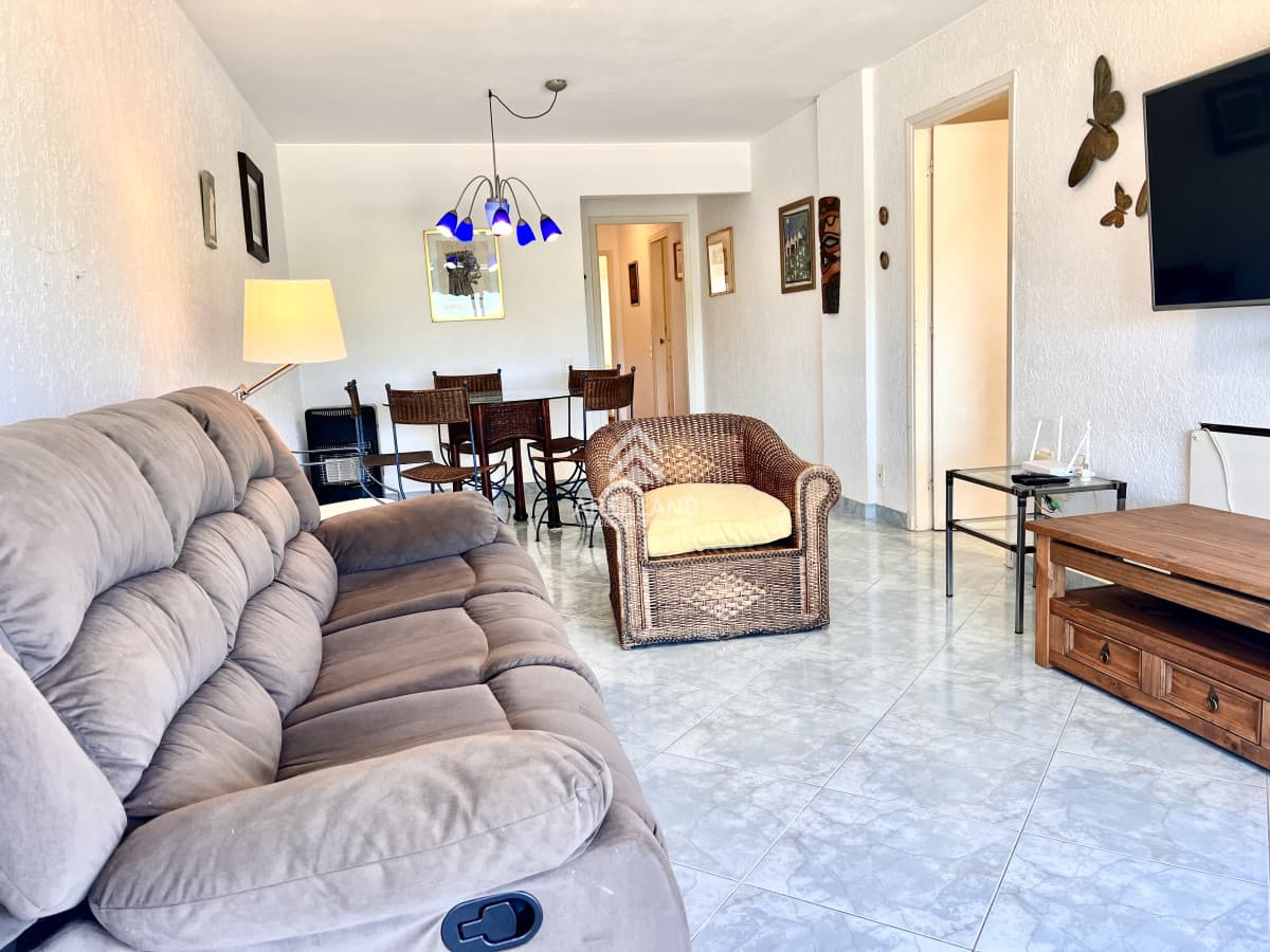 Apartamento ID.6840 - Alquiler temporada apartamento 2 dormitorios mas dependencia de servicio en Playa Mansa, Punta del Este