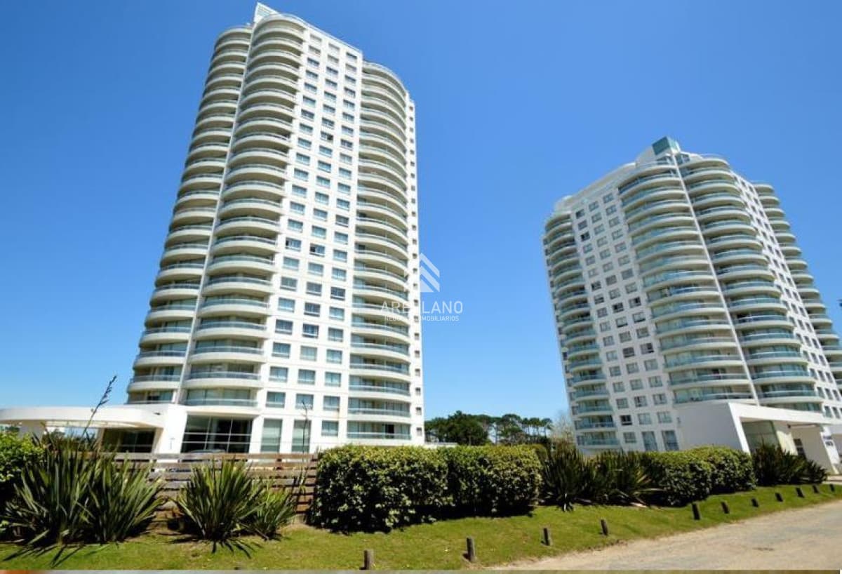 Apartamento ID.6841 - Alquiler temporada Penthouse sobre Roosevelt 2 dormitorios parrillero