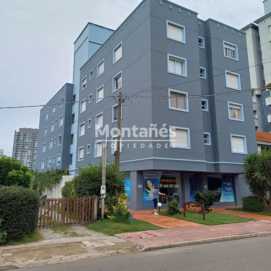 Apartamento ID.10032 - Apartamento centro de Maldonado. Unico!! Con Renta Vigente