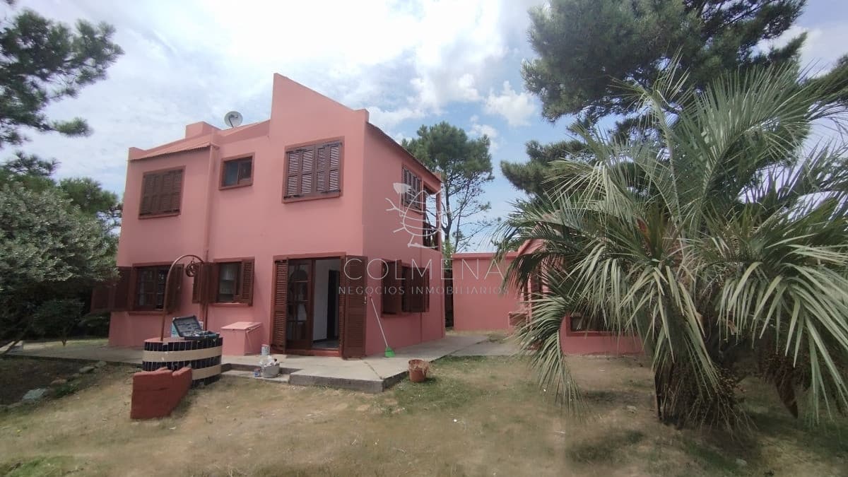 Casa de 2 dormitorios, 2 baños en balneario Buenos Aires