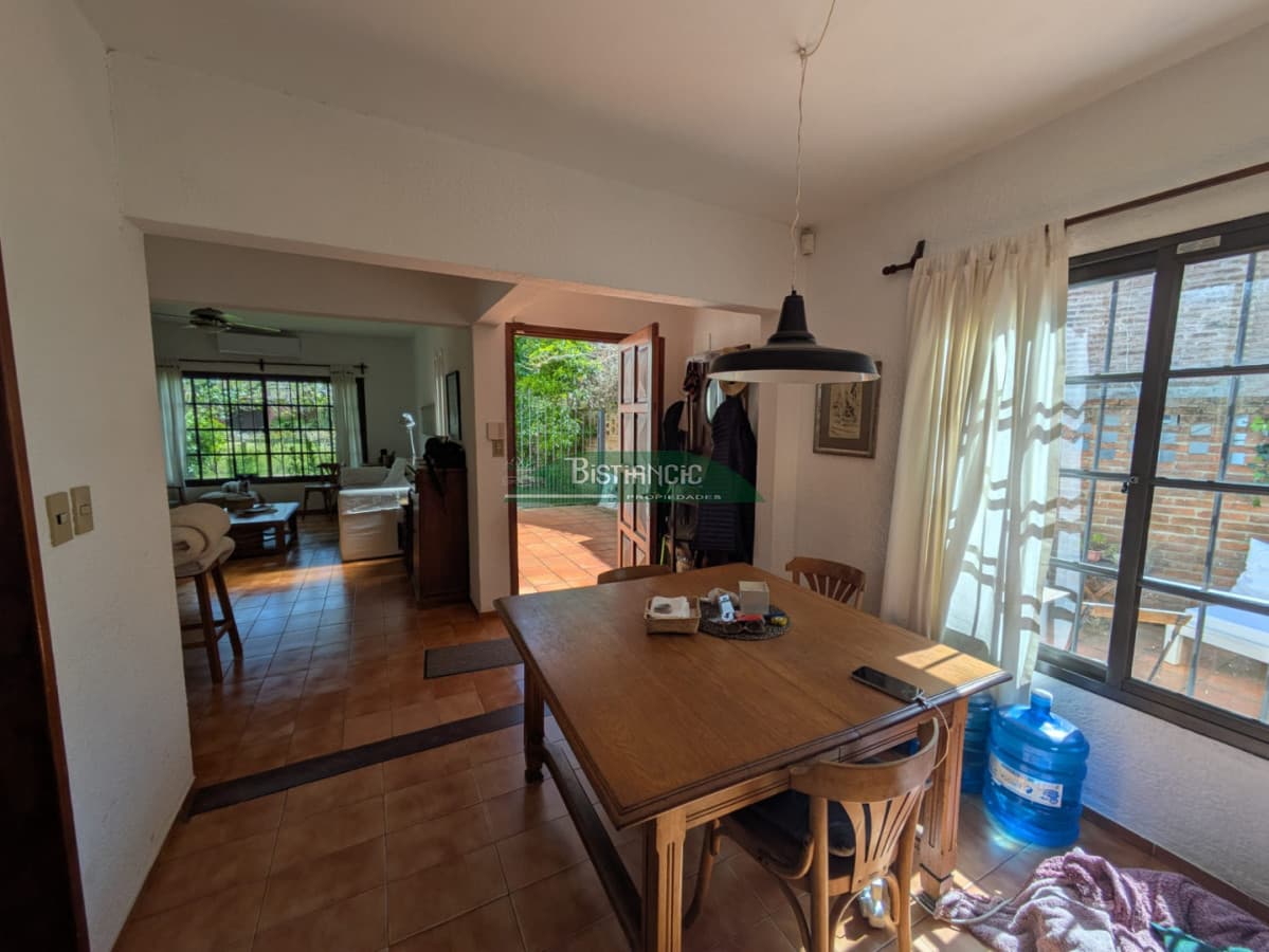 Hermosa casa en Pinares, 3 dorm, 3 baños, barbacoa, cerca del mar U$S 270.000