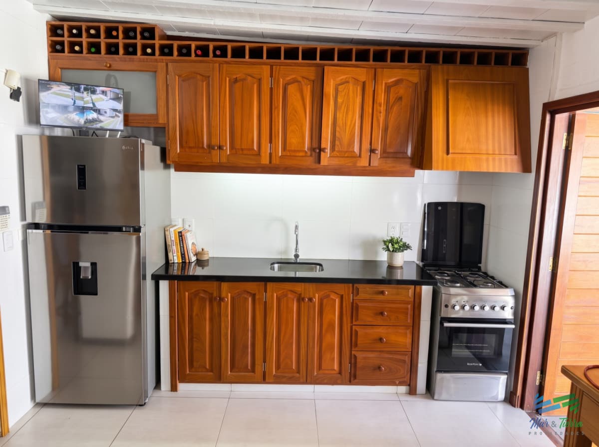 Casa 4 dormitorios en alquiler con piscina, Pinares, Punta del Este