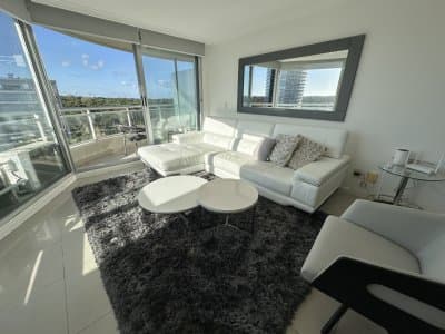 Excelente apartamento de 3 dormitorios en venta en Playa Brava  -
