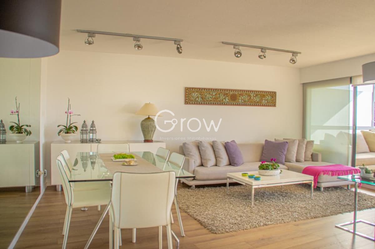 Hermoso departamento en primera linea de Playa Mansa  -
