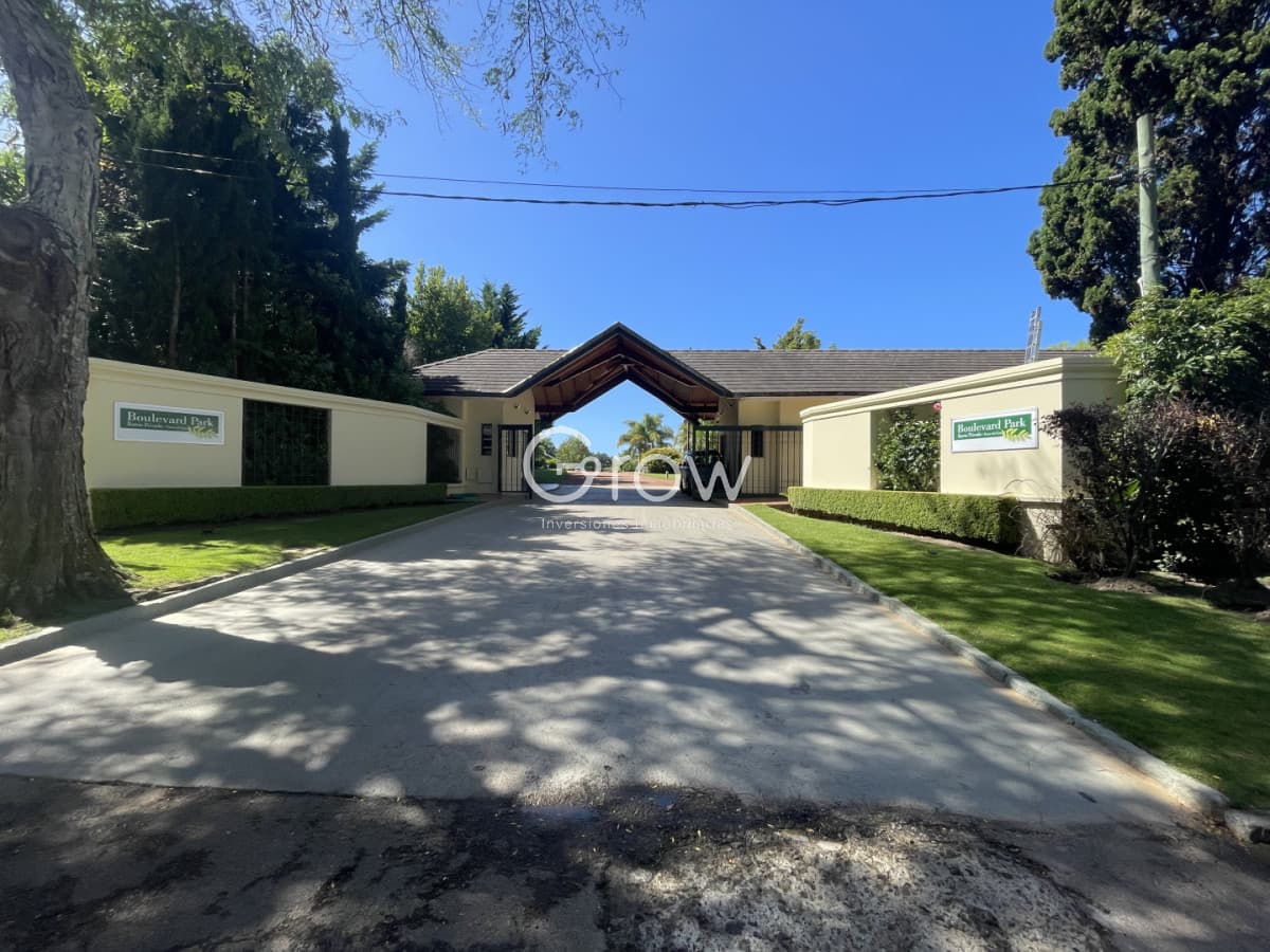 Exclusivo lote en Boulevard Park