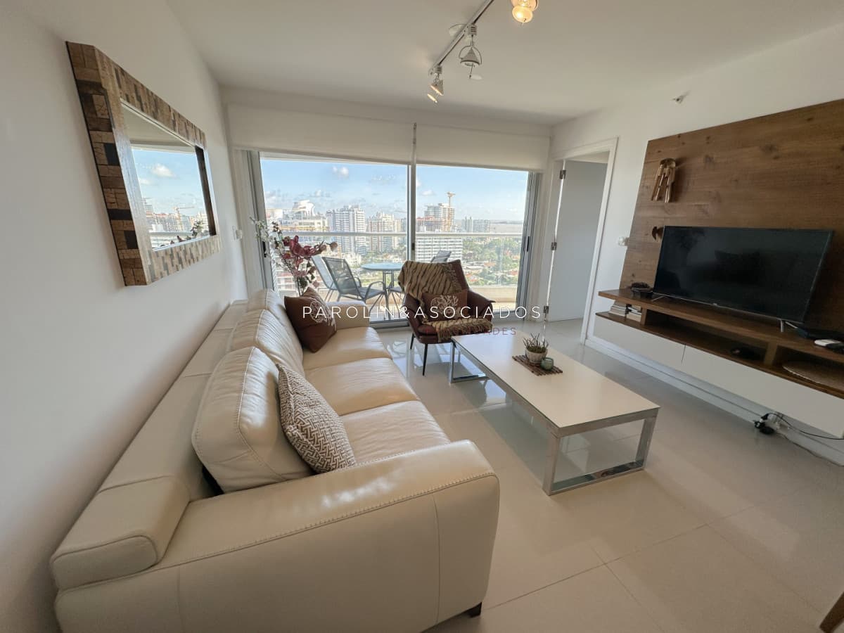 Hermoso Apartamento en venta a pasos del mar.