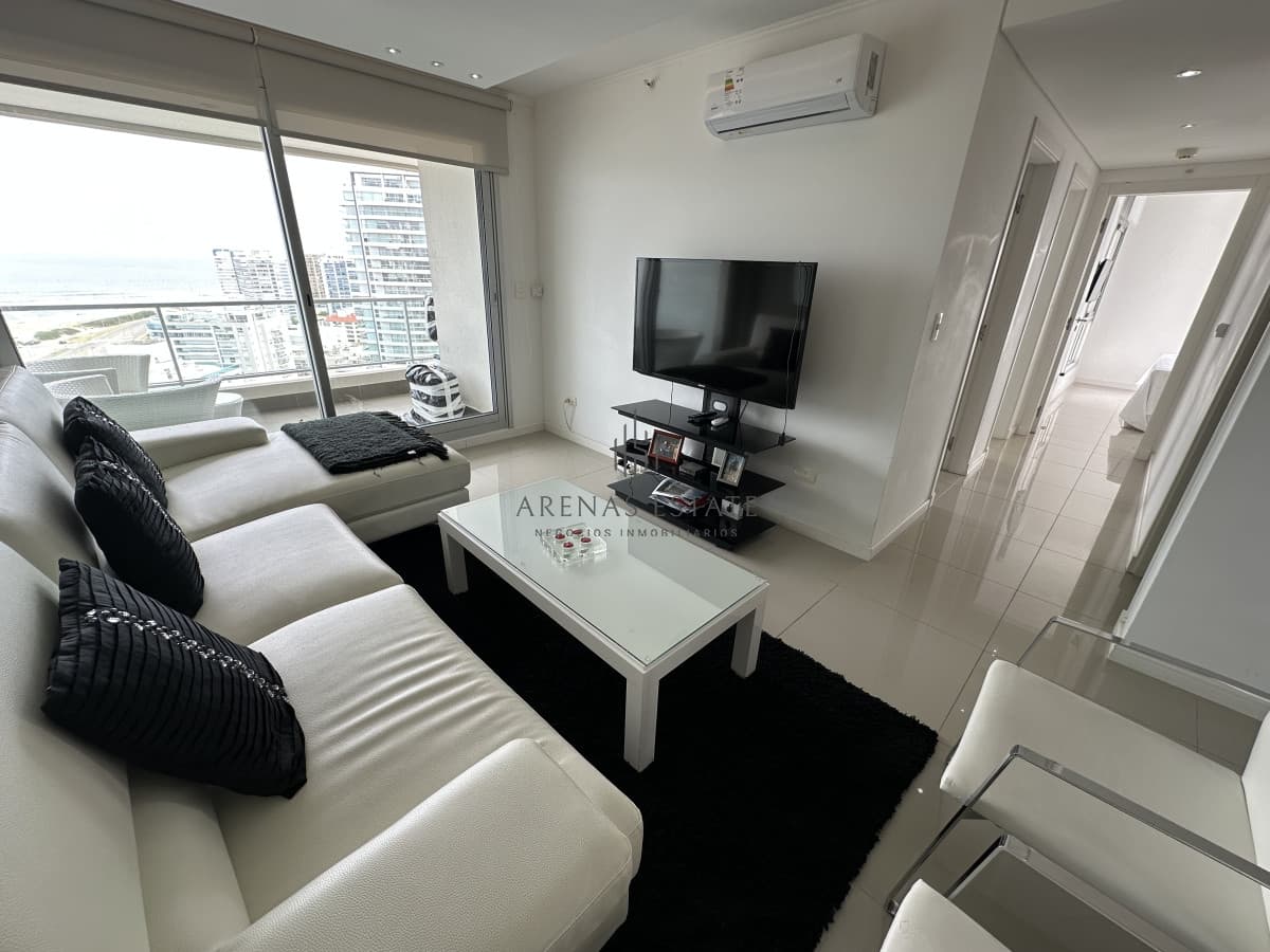 Apartamento ID.4825 - OPORTUNIDAD! Wind Tower de 2 dormitorios, hermosa vista al mar!