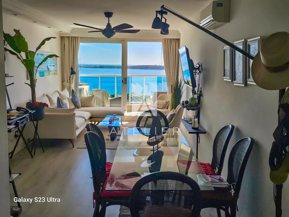 Punta del Este, a pasos de Mar, venta de apartamento 2 dormitorios