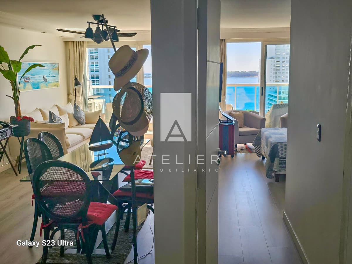 Punta del Este, a pasos de Mar, venta de apartamento 2 dormitorios