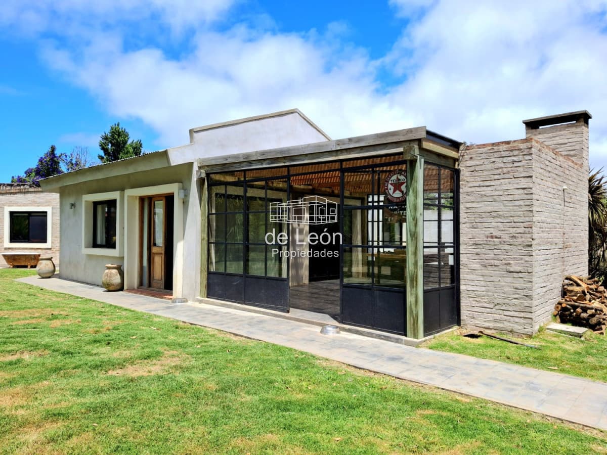 Casa en Venta 2 Dormitorios El Tesoro, La Barra