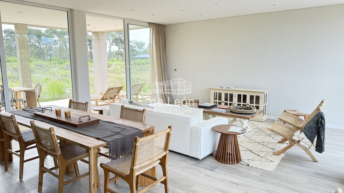 Casa en Venta a estrenar 4 Dormitorios en Reserva Montoya