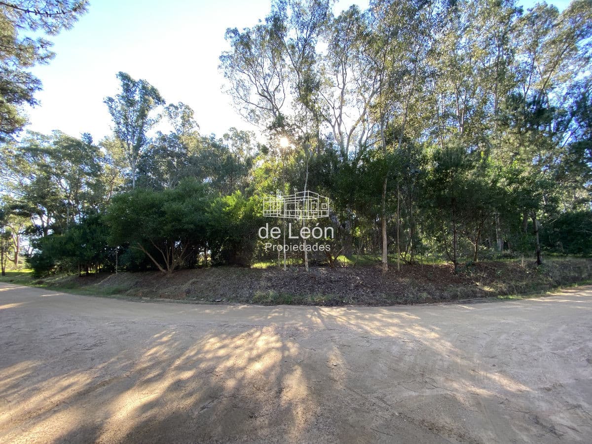 Terreno en Barra Verde, esquinero, muy buen entorno