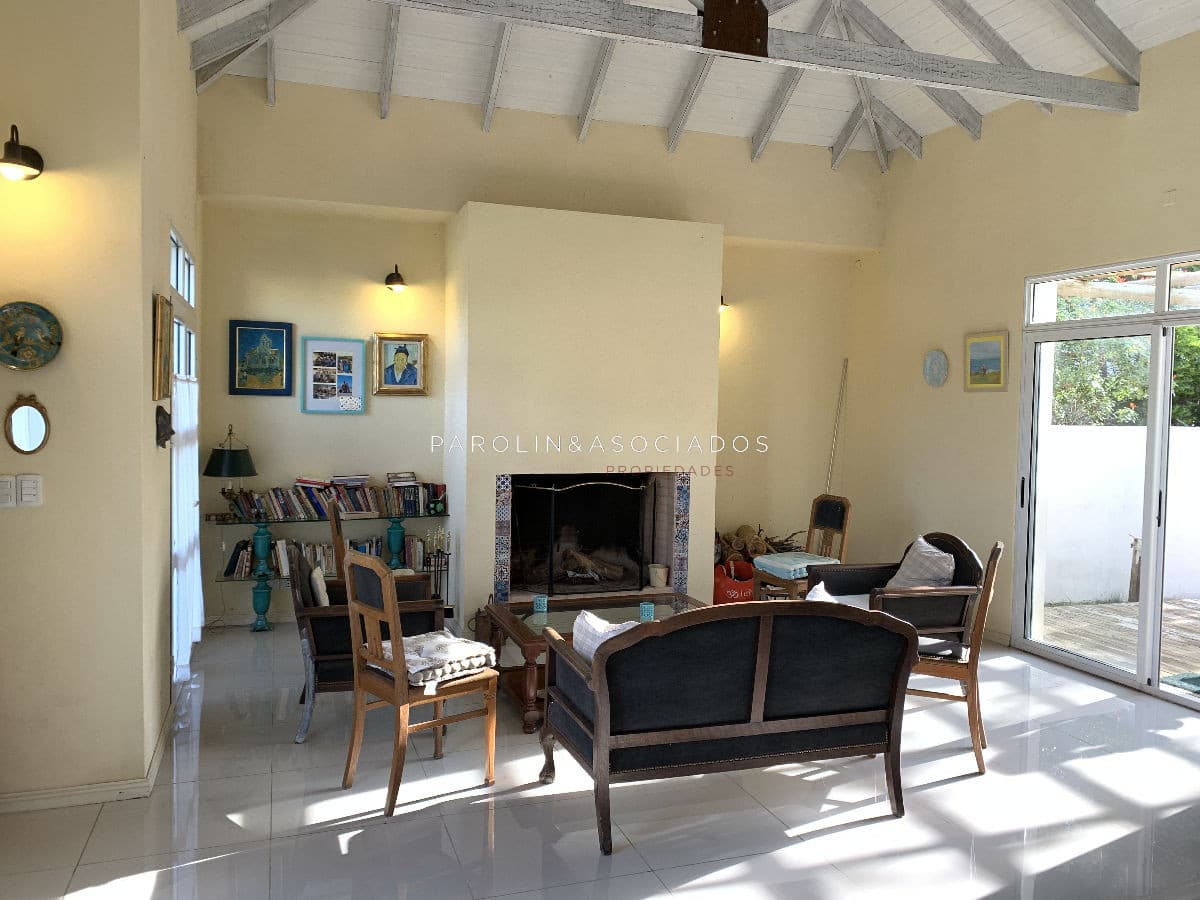 Simpatiquísima casa en Montoya