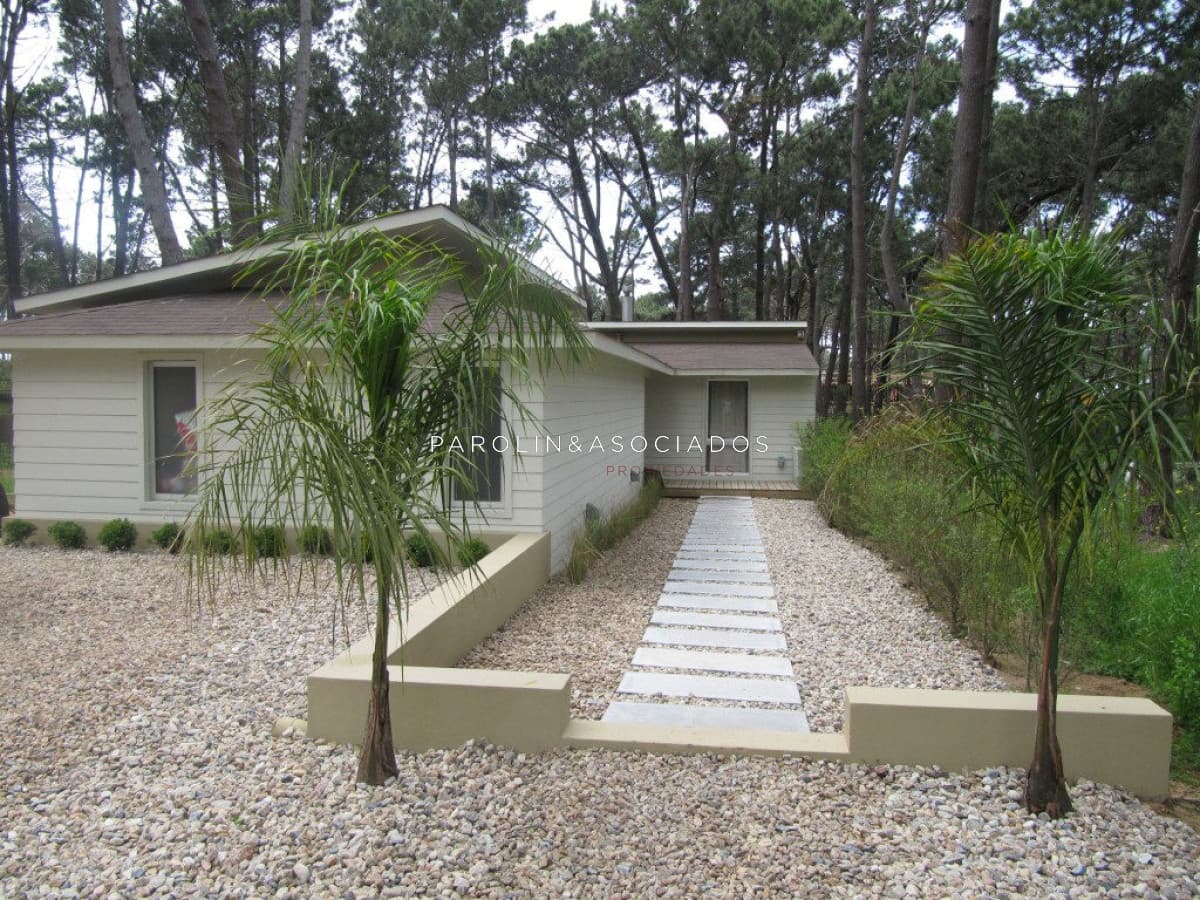 Casa de 4 dormitorios en venta, Montoya La Barra