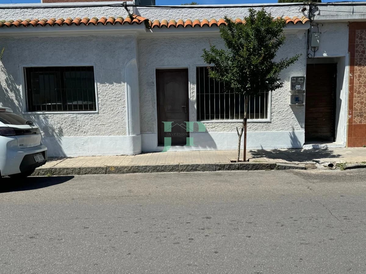 Casa en VENTA Y ALQUILER ANUAL