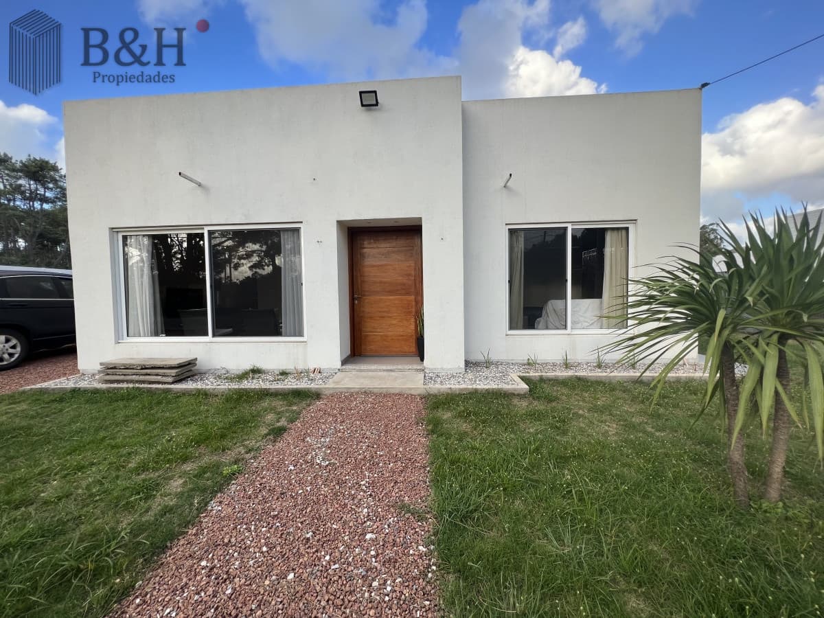 Casa a Estrenar en La Barra a 200 mt2 de medialunas calentitas