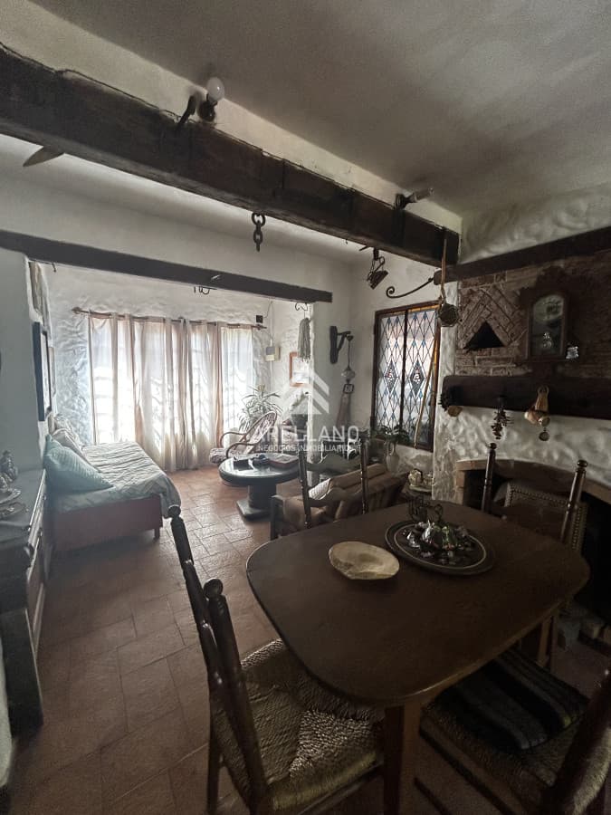 Casa ID.5711 - Ideal para comercio o vivienda