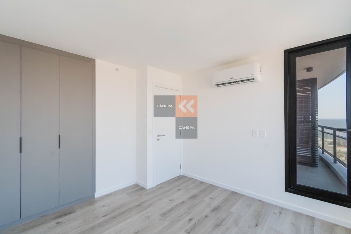 Apartamento en venta de 1 dormitorio en Buceo con garage y baulera