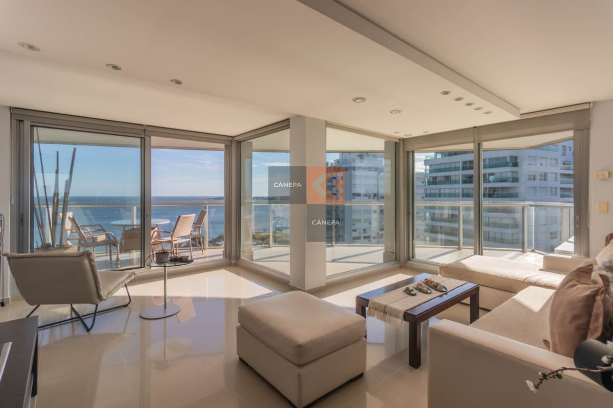 Apartamento en venta de 3 dormitorios Playa Mansa
