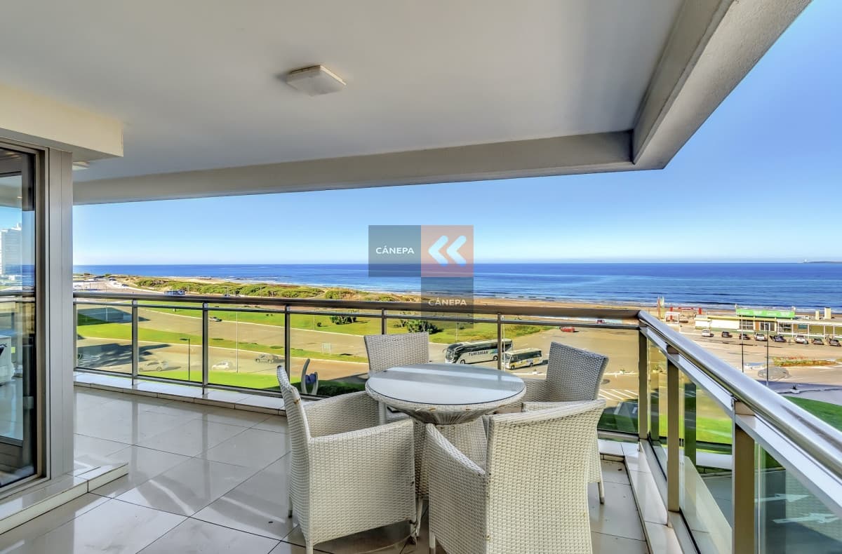 Espectacular departamento Premium Playa Brava.