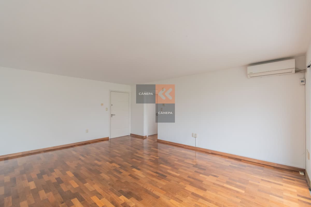 Venta apartamento de 2 dormitorios en Punta Carretas