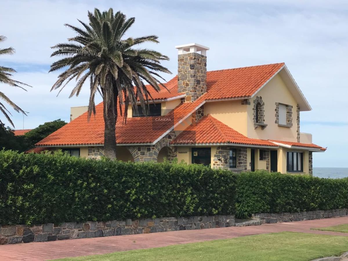 En zona Faro de Punta del Este