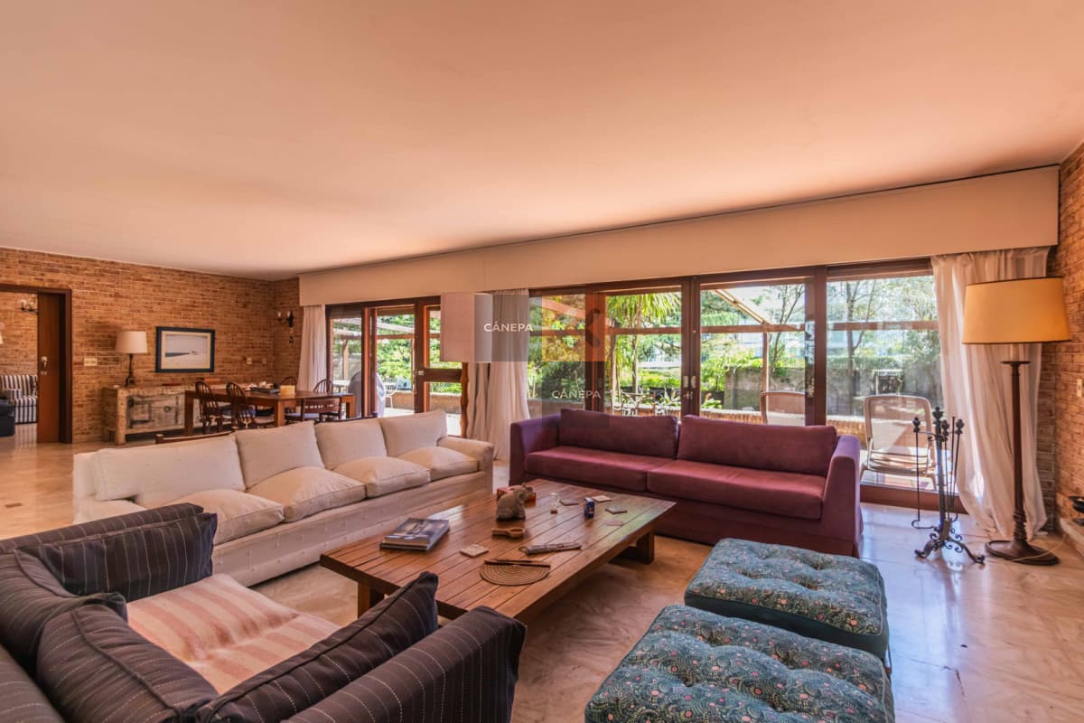 Casa en venta a 3 cuadras de la mansa