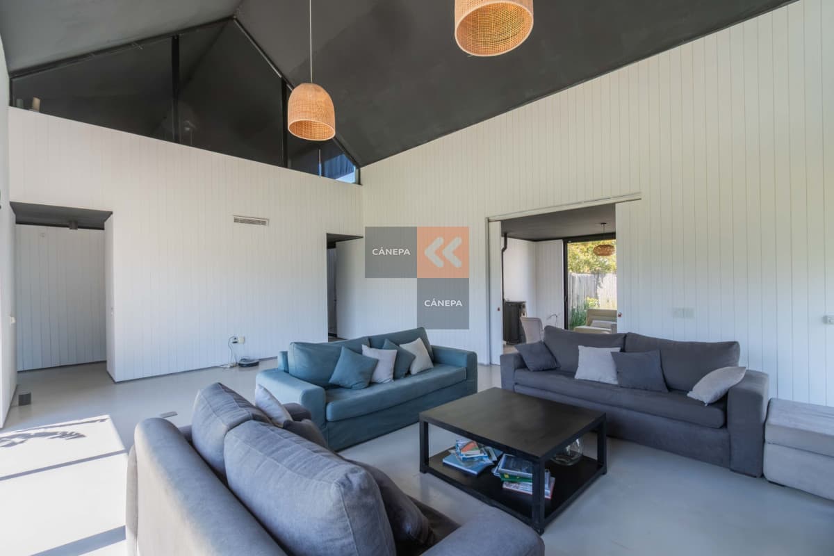 Venta divina casa de 4 dormitorios con un diseño único en barrio privado Olivos