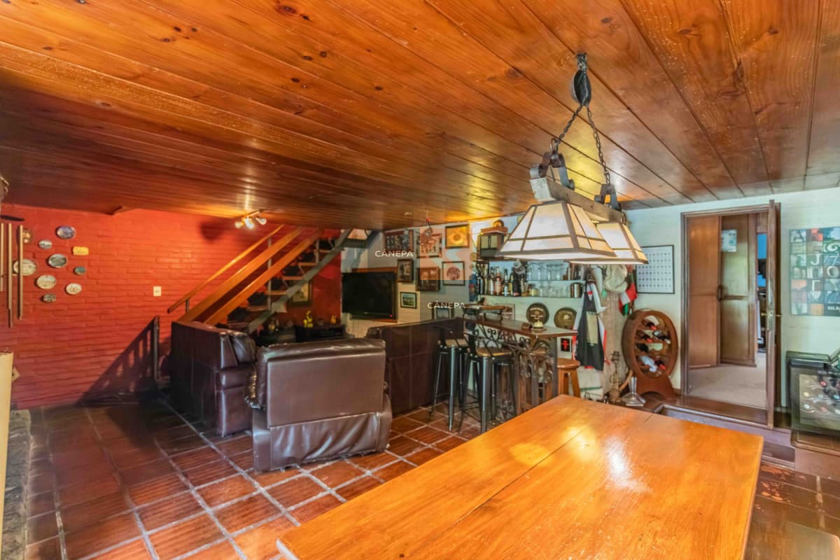 Venta casa de 3 dormitorios + jardín con barbacoa y piscina en Punta Gorda
