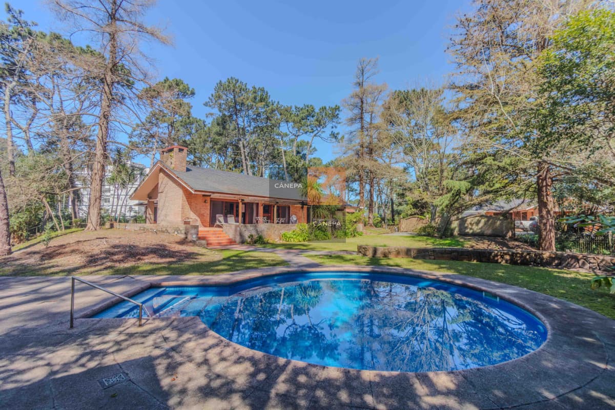 Casa en venta a 3 cuadras de la mansa