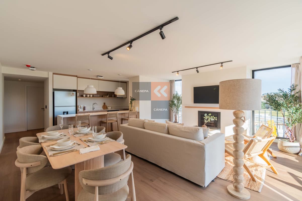 Venta apartamento de 2 dormitorios con parrillero en Av. del Polo